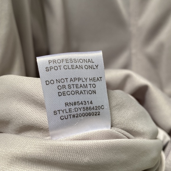 Size 3/4 party dress. - Picture 10 of 10